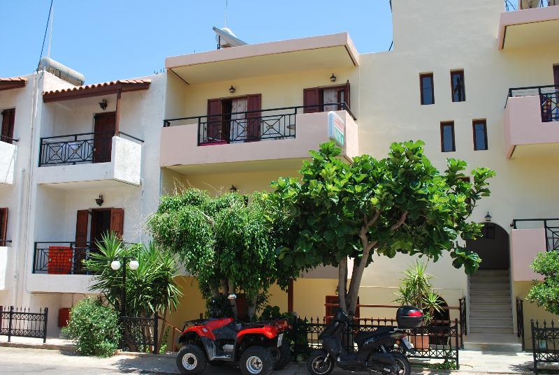 Koula Apartments Stalida Bagian luar foto